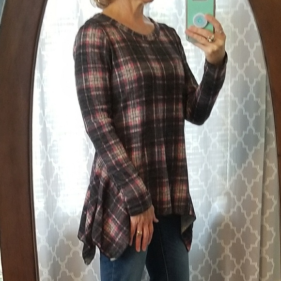 NWT Long sleeve sharkbite pullover black pink - Picture 5 of 8